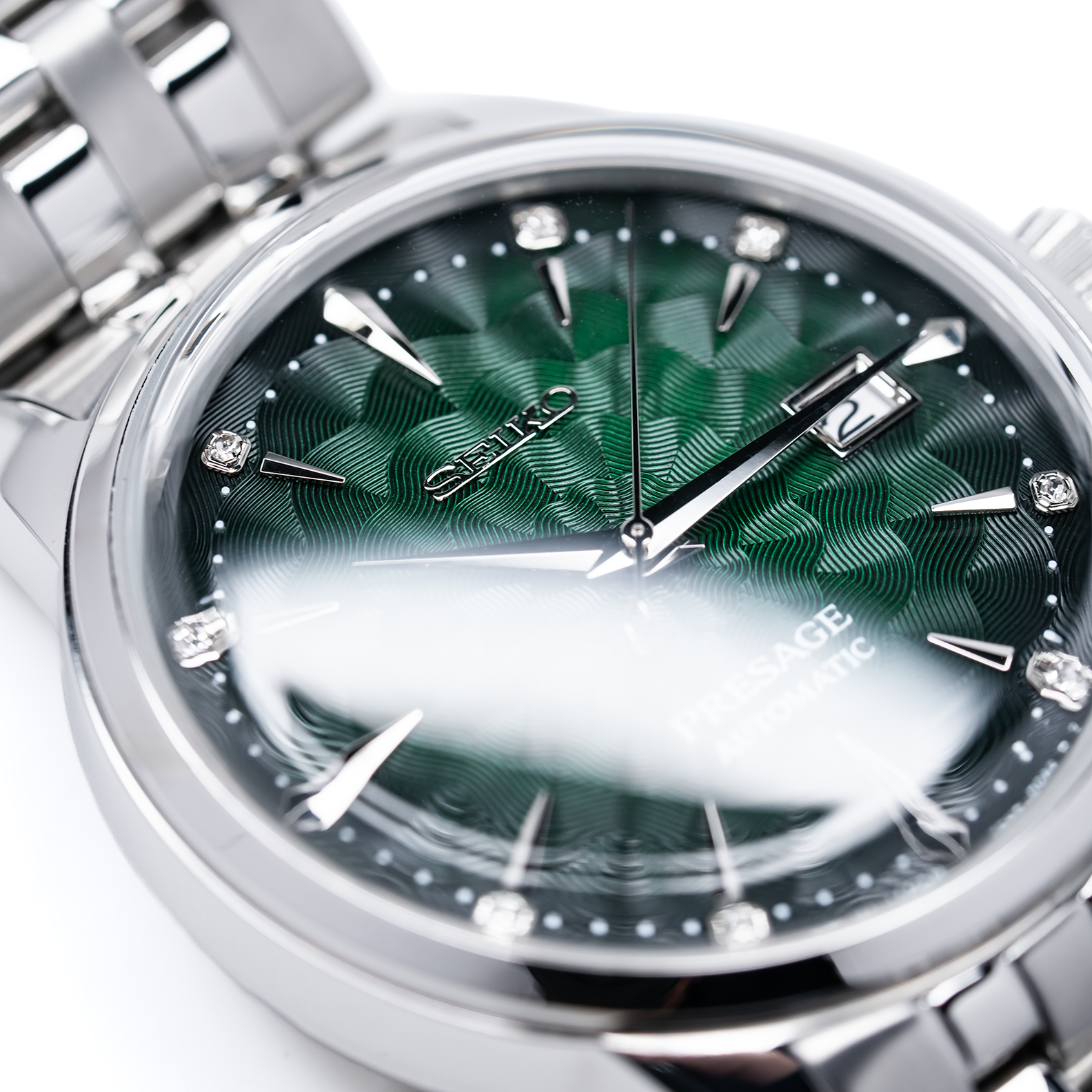 Emerald Wolf
